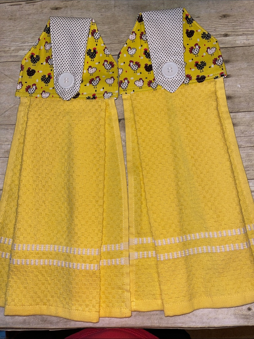 Chickens Sewn Top Hanging Towels Set of 2 Yellow & Black Button Closure - Picture 6 of 8